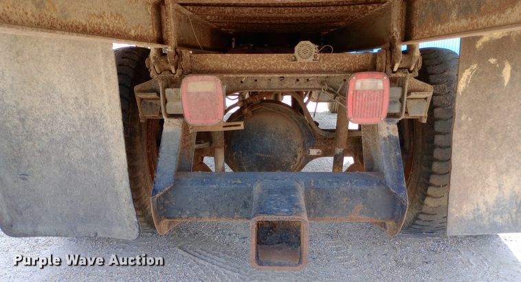 image for item NY9501 1989 Ford F600 dump flatbed truck