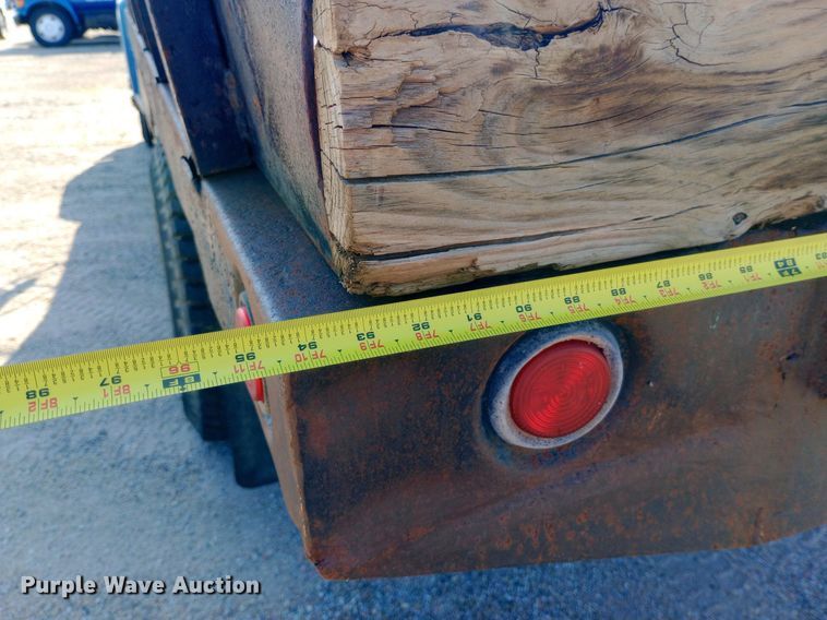 image for item NY9501 1989 Ford F600 dump flatbed truck