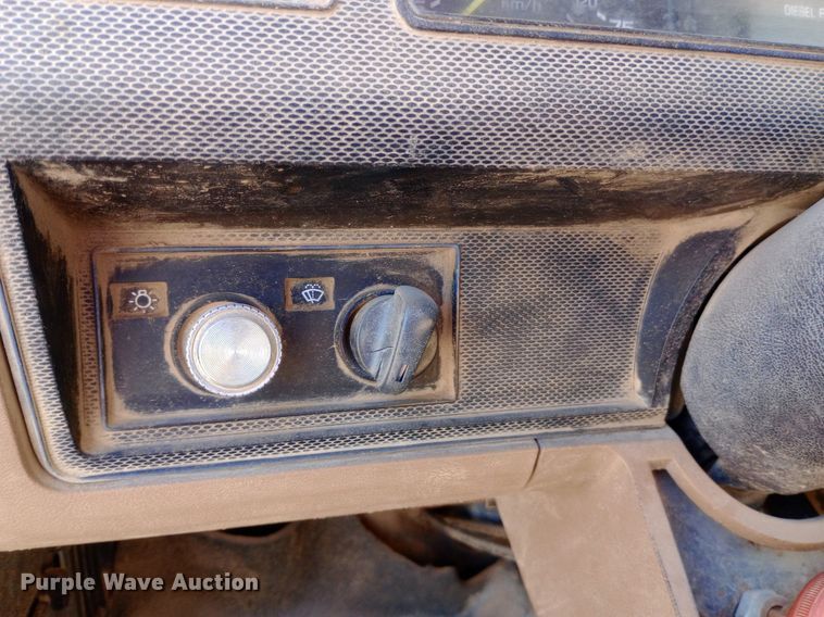 image for item NY9501 1989 Ford F600 dump flatbed truck