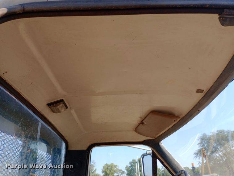 image for item NY9501 1989 Ford F600 dump flatbed truck