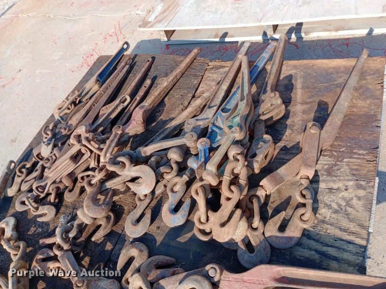 image for item NY9503 Chains and binders