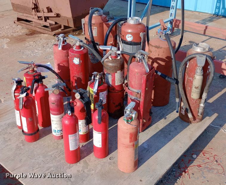 image for item NY9504 (18) fire extinguishers