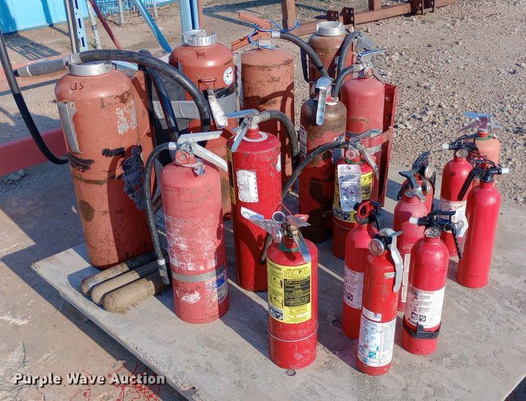 image for item NY9504 (18) fire extinguishers
