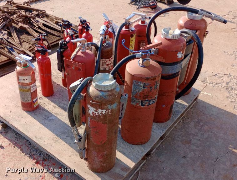 image for item NY9504 (18) fire extinguishers