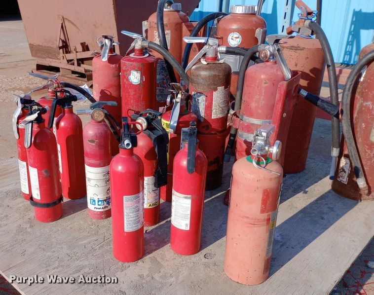 image for item NY9504 (18) fire extinguishers