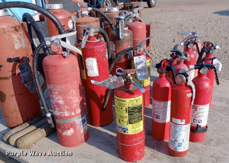 image for item NY9504 (18) fire extinguishers