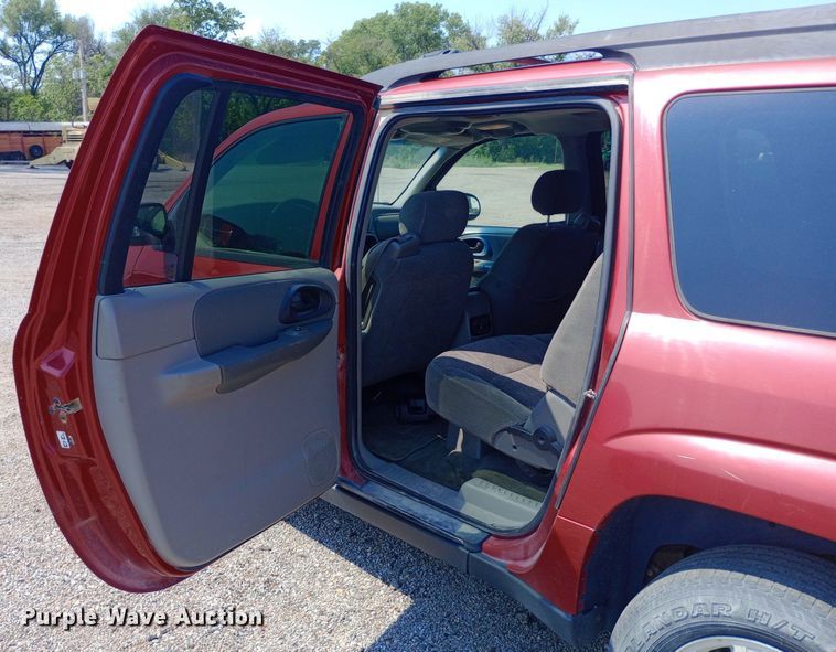 image for item NY9507 2003 Chevrolet TrailBlazer EXT SUV