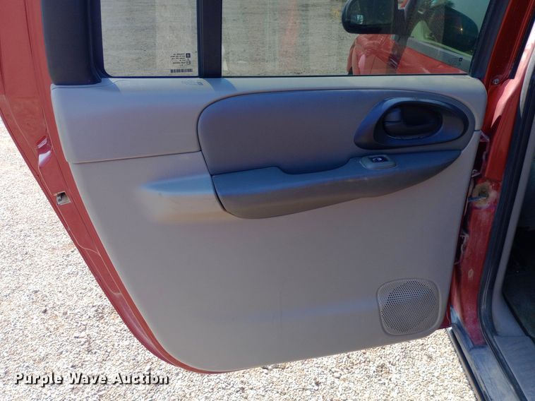 image for item NY9507 2003 Chevrolet TrailBlazer EXT SUV