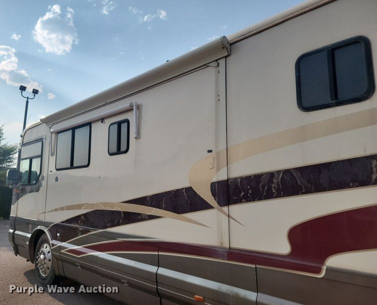 image for item OD9666 1997 Monaco Navigator RV