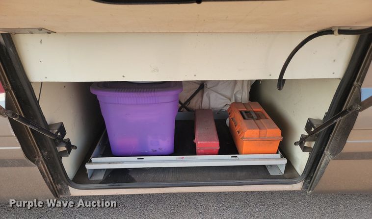 image for item OD9666 1997 Monaco Navigator RV