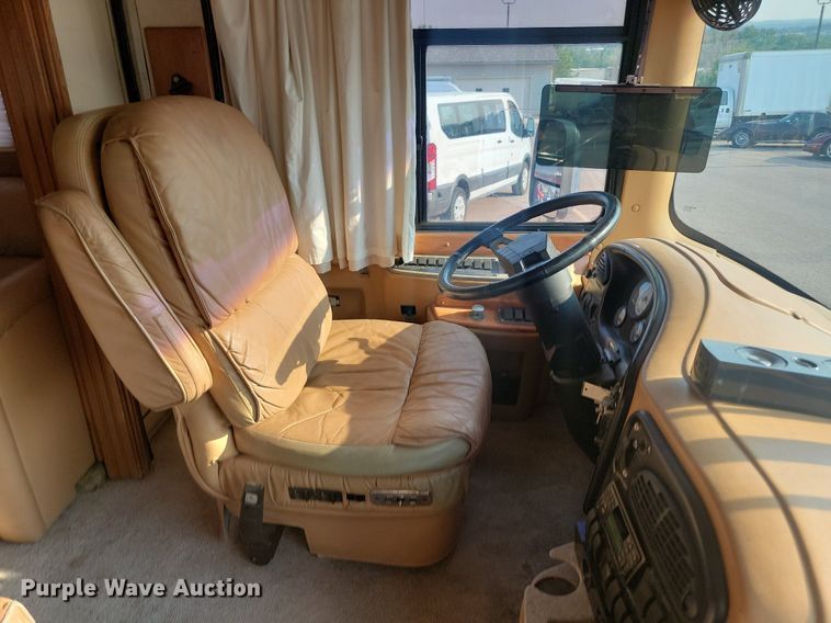 image for item OD9666 1997 Monaco Navigator RV