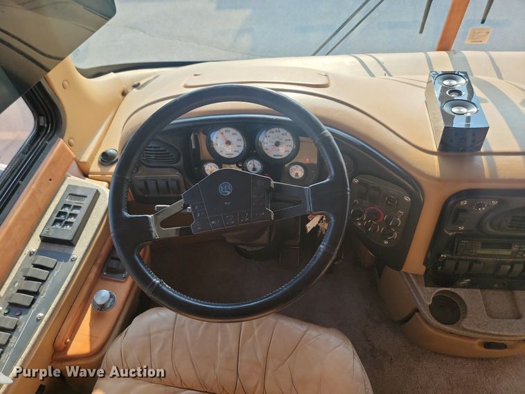 image for item OD9666 1997 Monaco Navigator RV