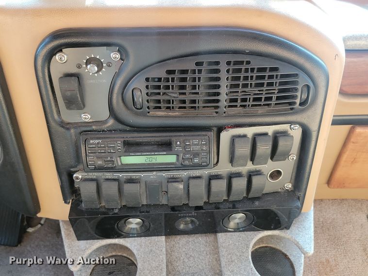 image for item OD9666 1997 Monaco Navigator RV