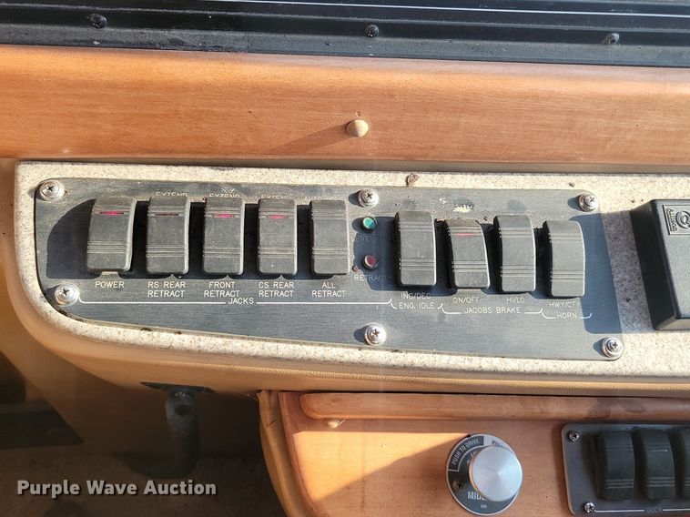 image for item OD9666 1997 Monaco Navigator RV