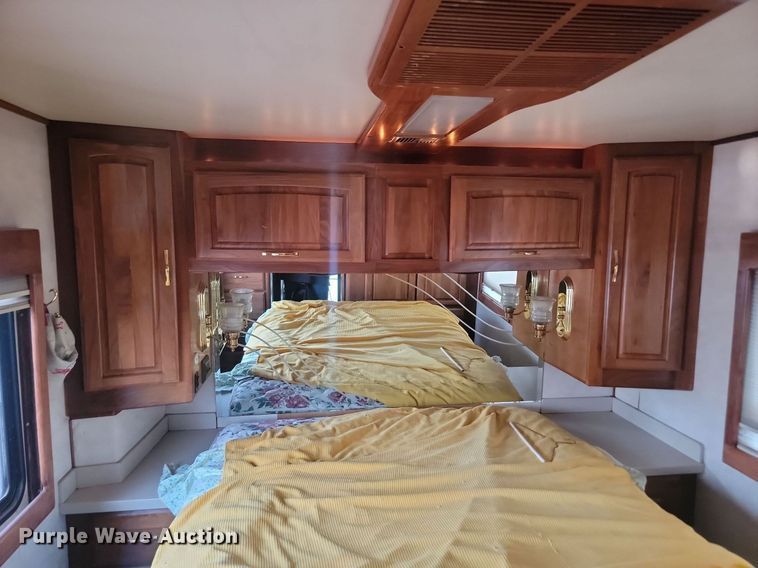 image for item OD9666 1997 Monaco Navigator RV