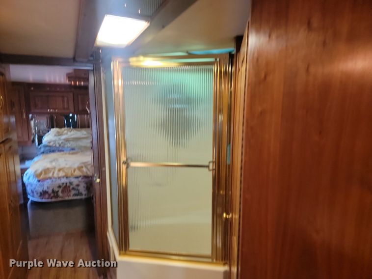 image for item OD9666 1997 Monaco Navigator RV