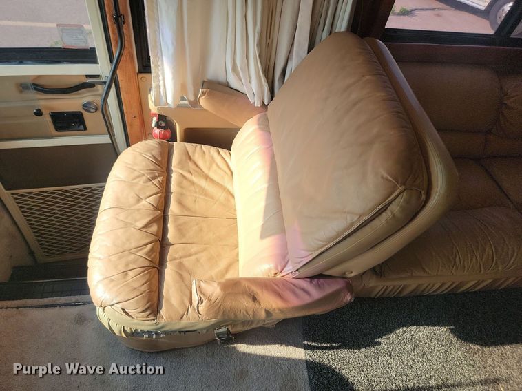 image for item OD9666 1997 Monaco Navigator RV