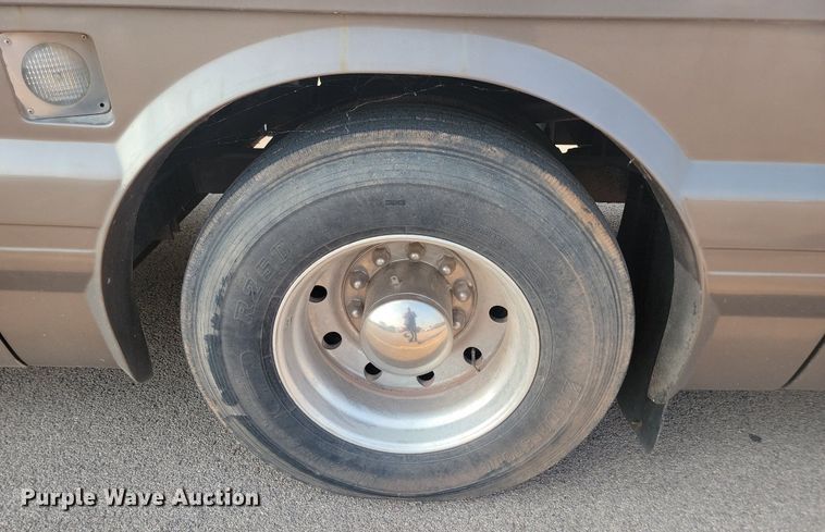 image for item OD9666 1997 Monaco Navigator RV