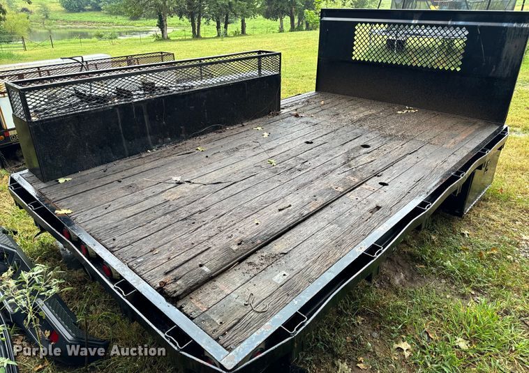 image for item OF9957 Knapheide flatbed