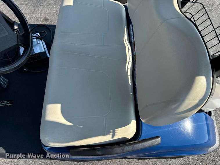 image for item OF9978 2014 Yamaha YDREX5 golf cart