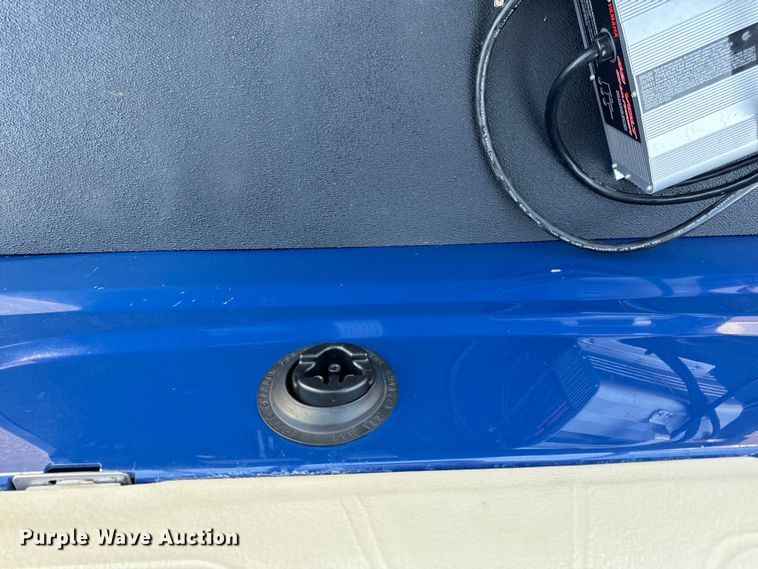 image for item OF9978 2014 Yamaha YDREX5 golf cart