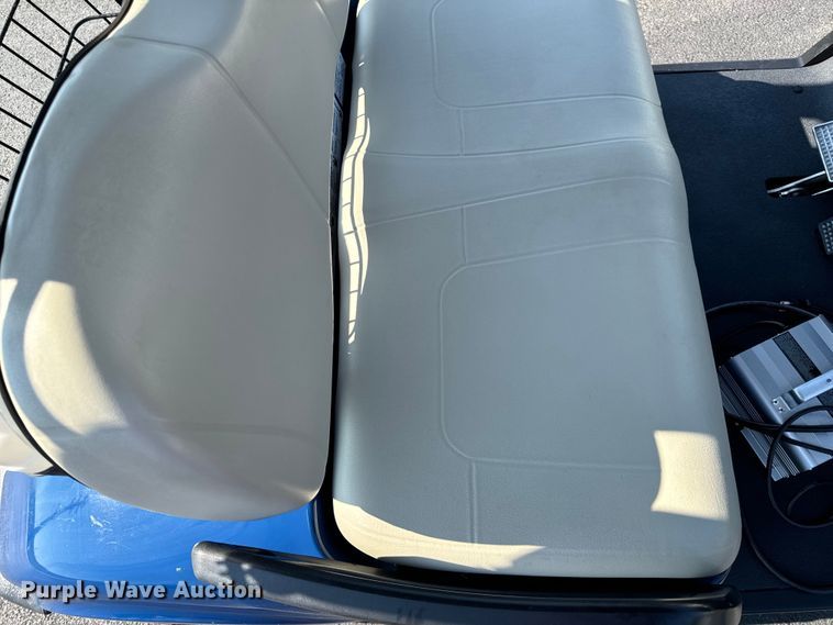 image for item OF9978 2014 Yamaha YDREX5 golf cart