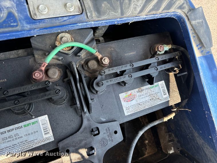 image for item OF9978 2014 Yamaha YDREX5 golf cart