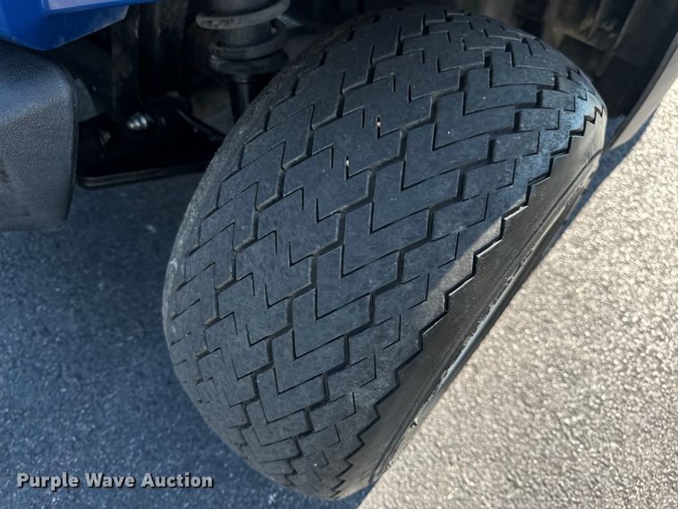 image for item OF9978 2014 Yamaha YDREX5 golf cart