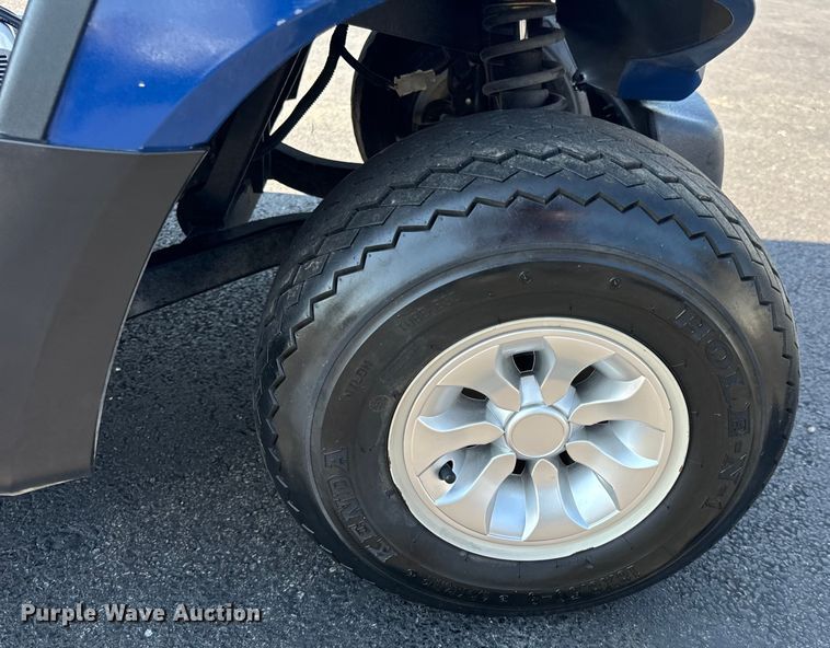 image for item OF9978 2014 Yamaha YDREX5 golf cart