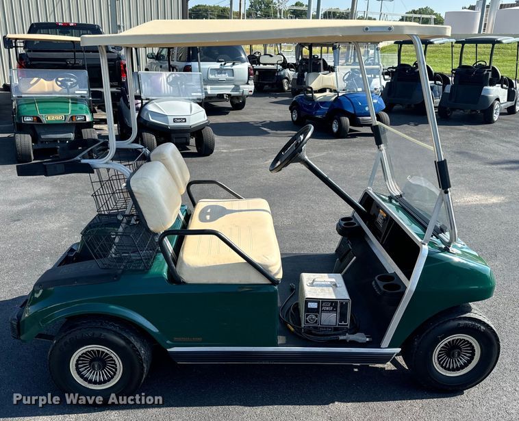 image for item OF9979 1999 Club Car DS golf cart