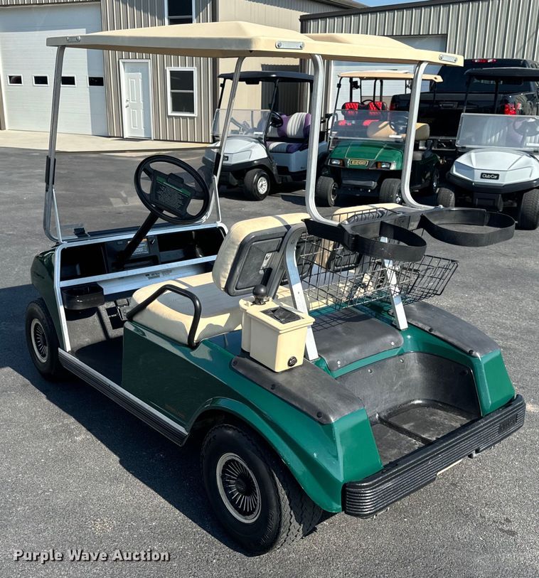 image for item OF9979 1999 Club Car DS golf cart