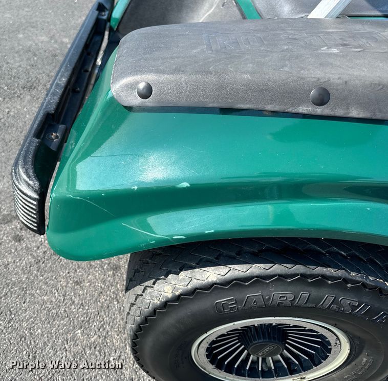 image for item OF9979 1999 Club Car DS golf cart