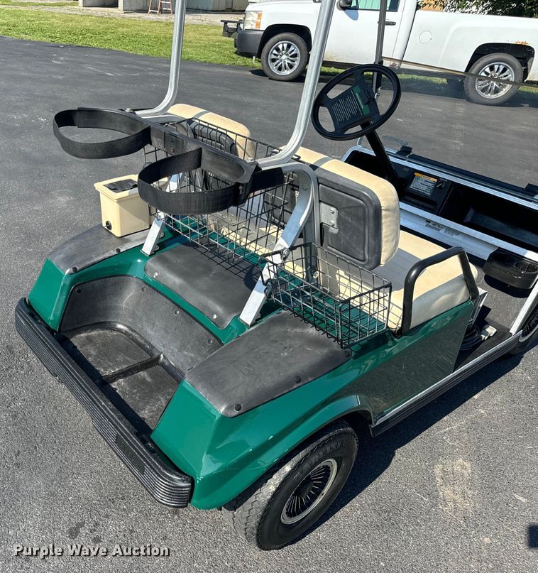 image for item OF9979 1999 Club Car DS golf cart