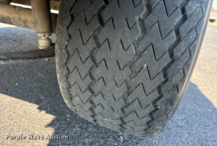 image for item OF9979 1999 Club Car DS golf cart