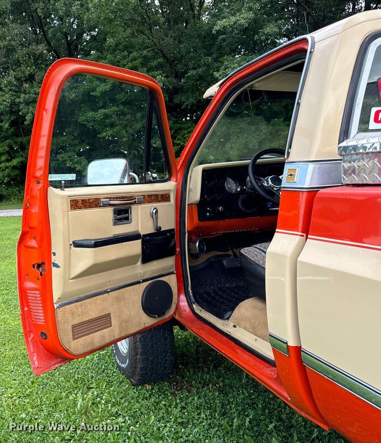 image for item OG9593 1984 Chevrolet  K10 pickup truck