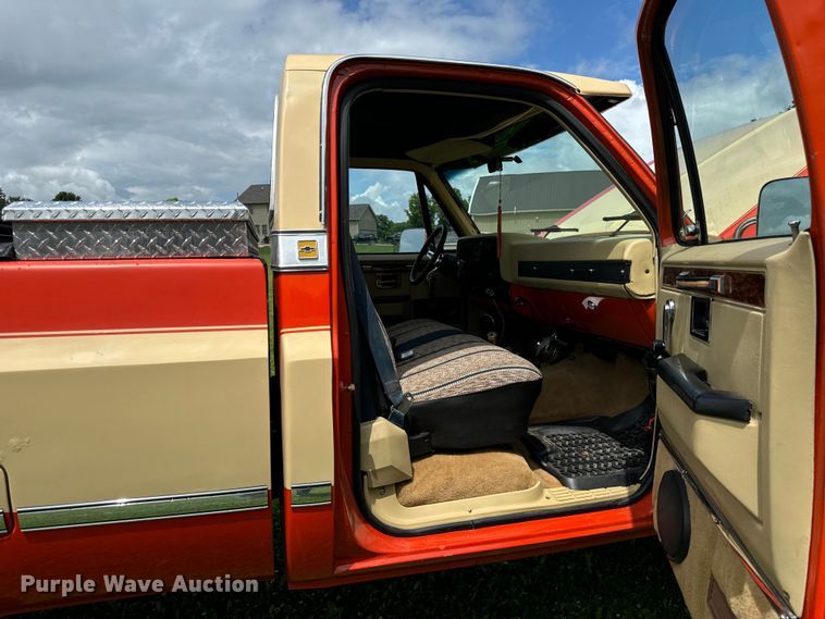 image for item OG9593 1984 Chevrolet  K10 pickup truck