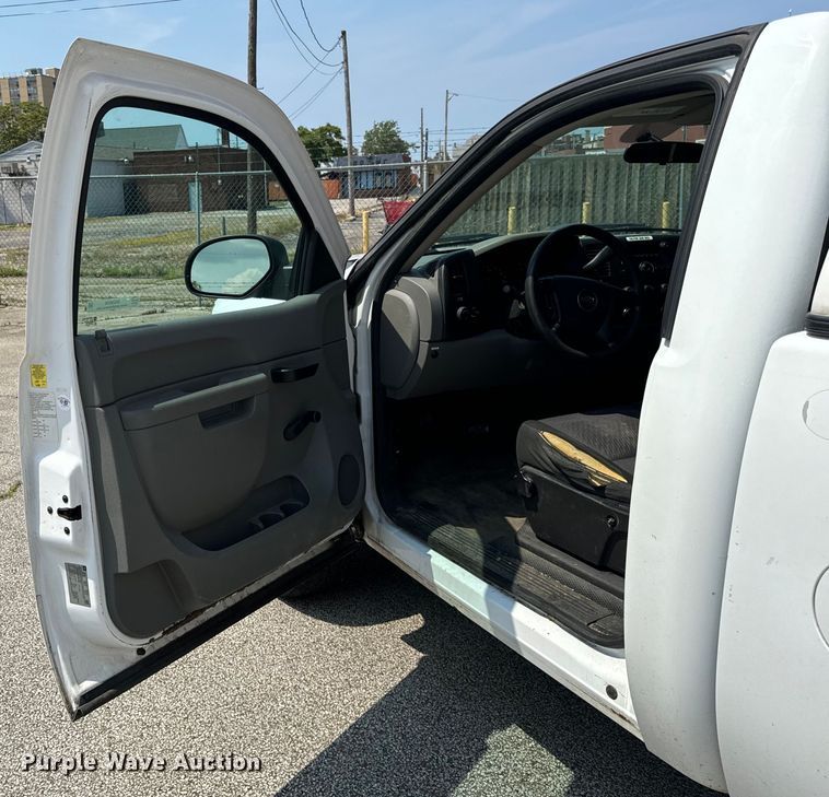 image for item OG9604 2012 Chevrolet  Silverado 1500 pickup truck