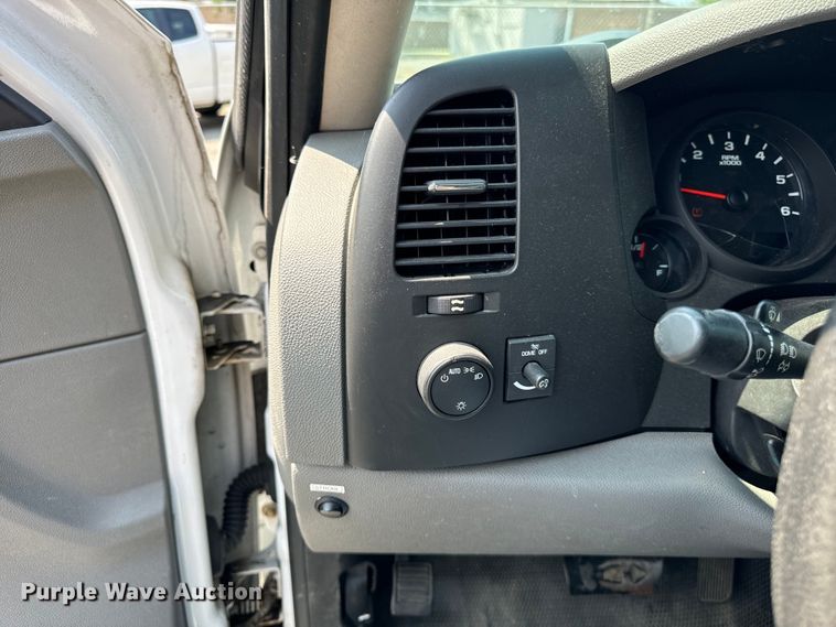 image for item OG9604 2012 Chevrolet  Silverado 1500 pickup truck