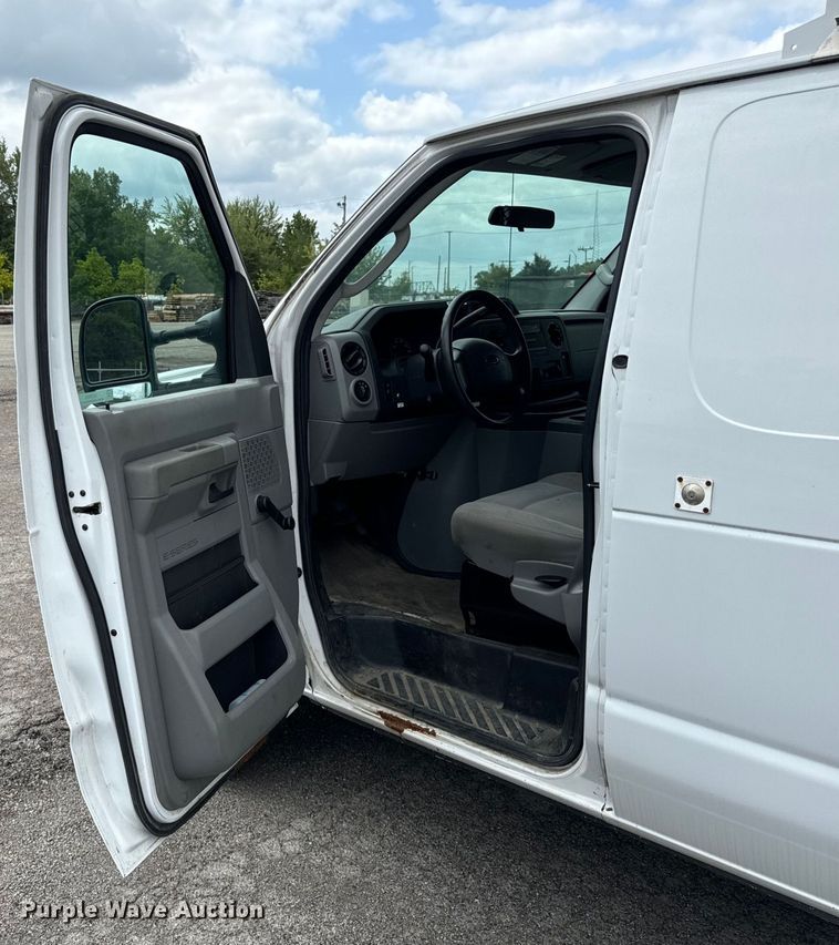 image for item OG9605 2014 Ford  E150 delivery van