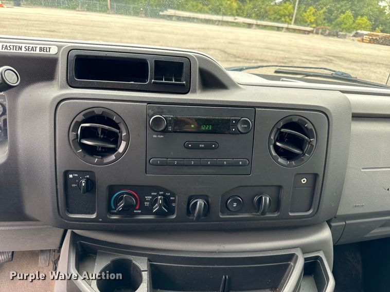 image for item OG9605 2014 Ford  E150 delivery van