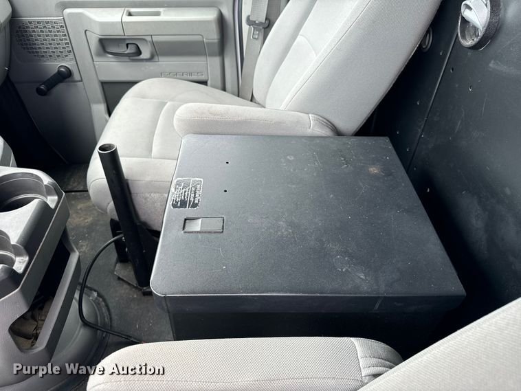 image for item OG9605 2014 Ford  E150 delivery van