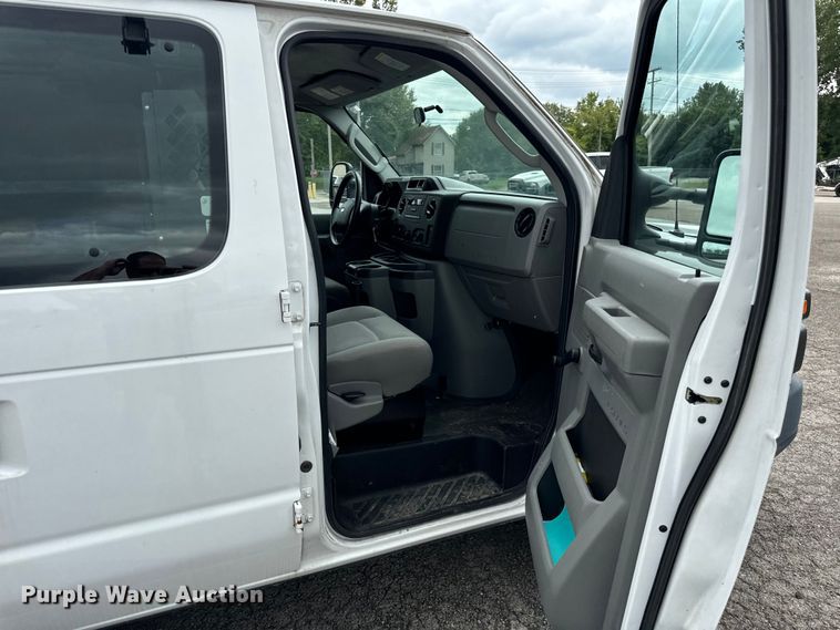 image for item OG9605 2014 Ford  E150 delivery van