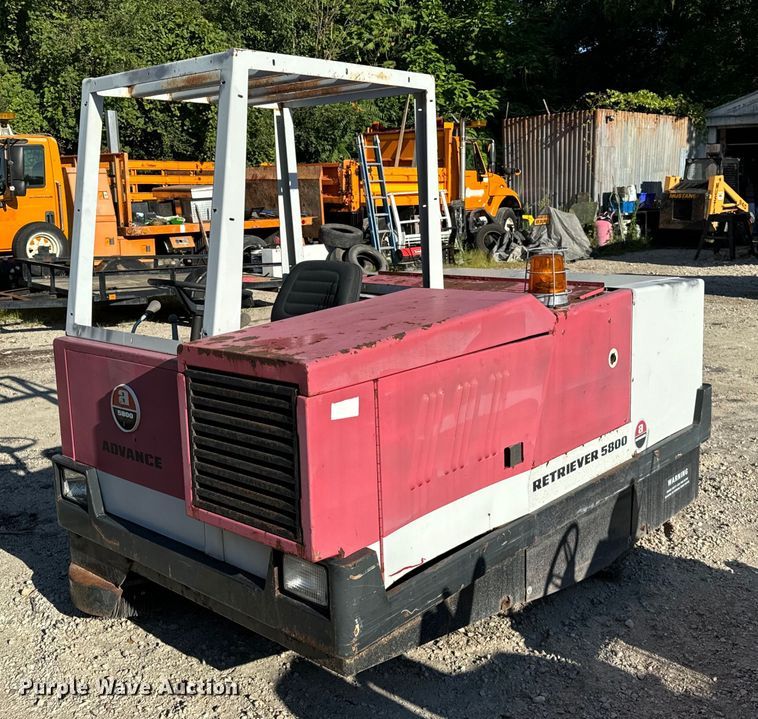 image for item OG9636 1986 Advanced  Retriever 5800 sweeper