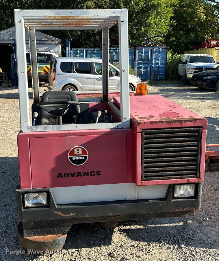 image for item OG9636 1986 Advanced  Retriever 5800 sweeper