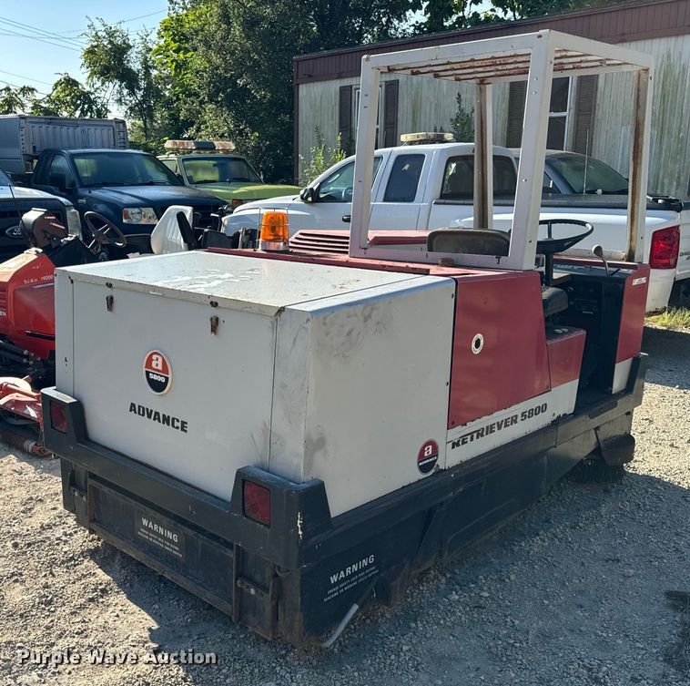 image for item OG9636 1986 Advanced  Retriever 5800 sweeper