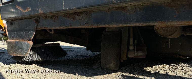 image for item OG9636 1986 Advanced  Retriever 5800 sweeper