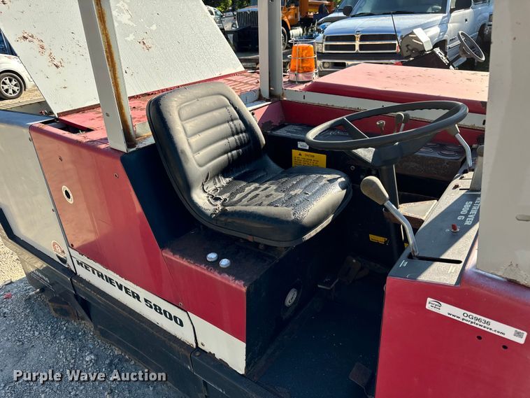 image for item OG9636 1986 Advanced  Retriever 5800 sweeper