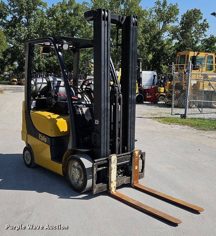 image for item OJ9825 Yale  GLC050VXNVSE094 forklift
