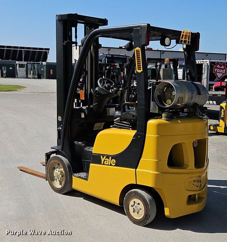 image for item OJ9825 Yale  GLC050VXNVSE094 forklift