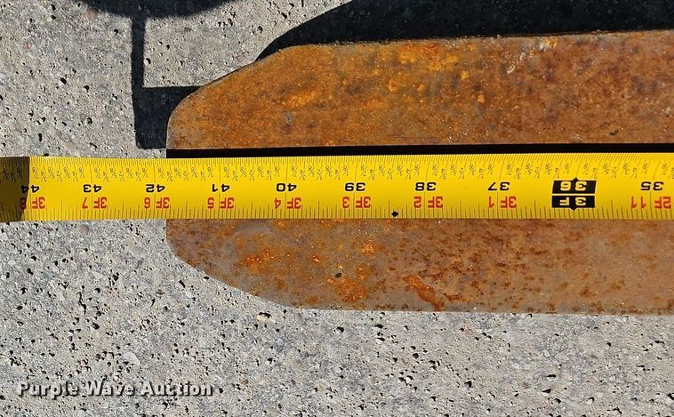 image for item OJ9825 Yale  GLC050VXNVSE094 forklift